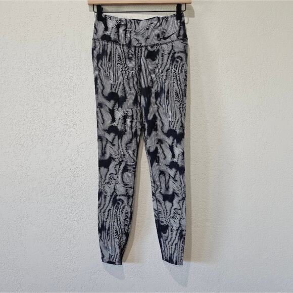 Nike Dri-Fit Leggings - Picture 6 of 7